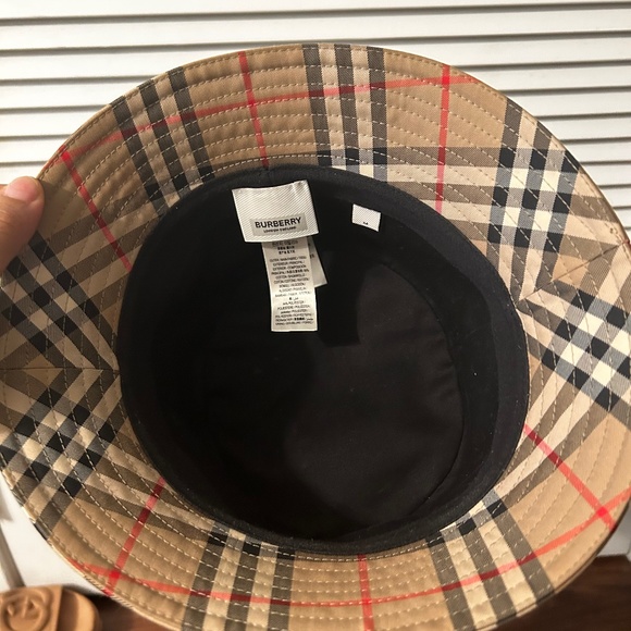 Burberry Other - Burberry twill bucket hat Medium